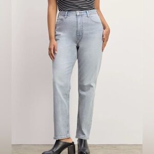 Everlane, The Cheeky Hourglass Jean, Size 30, Light Sky Color.
